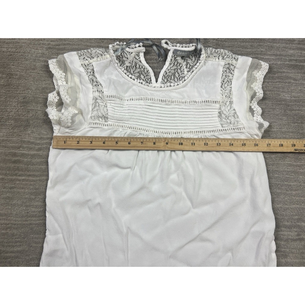 Daniel Rainn Top Womens Medium White Short Sleeve Lace Accent‎ Rayon - Picture 4 of 12